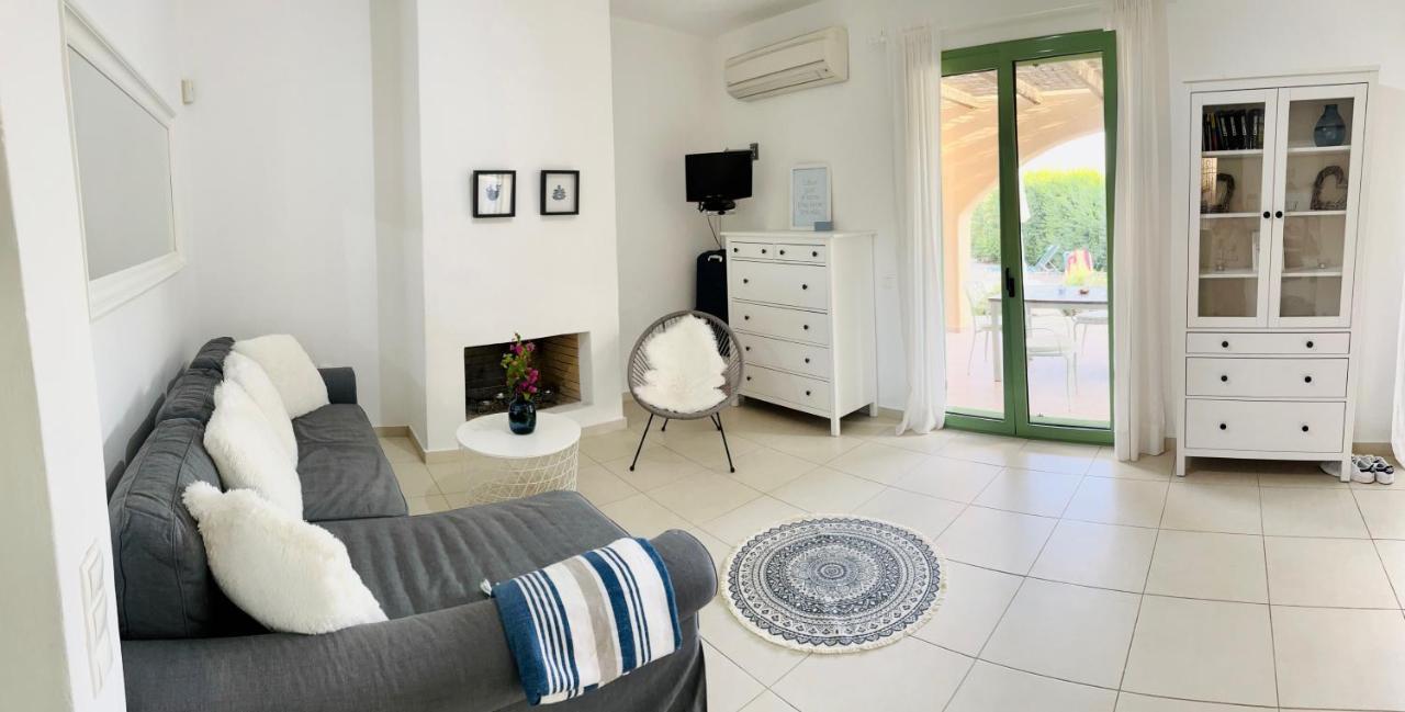 Gennadi Blue Sky Villas ภายนอก รูปภาพ