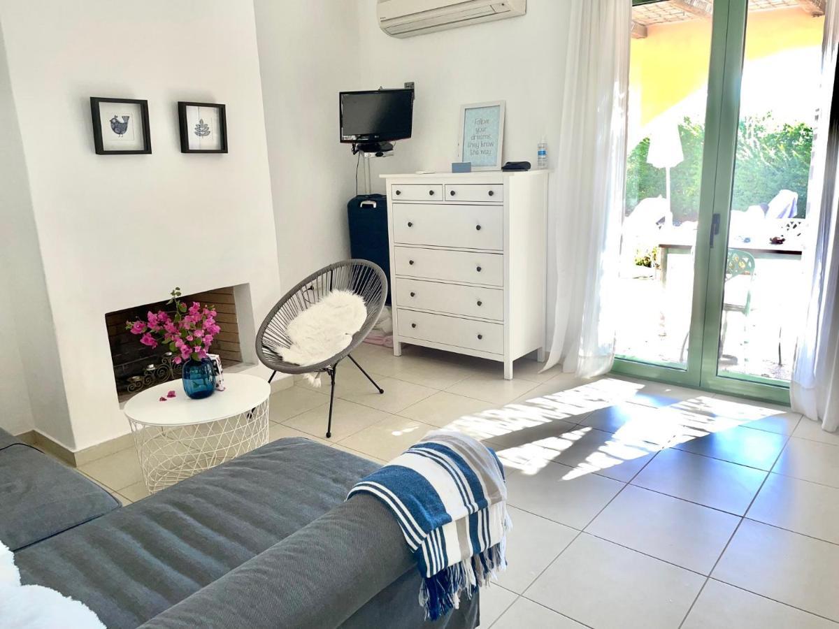 Gennadi Blue Sky Villas ภายนอก รูปภาพ