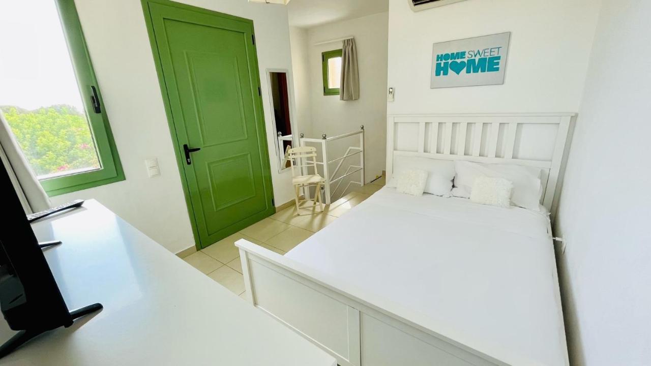 Gennadi Blue Sky Villas ภายนอก รูปภาพ
