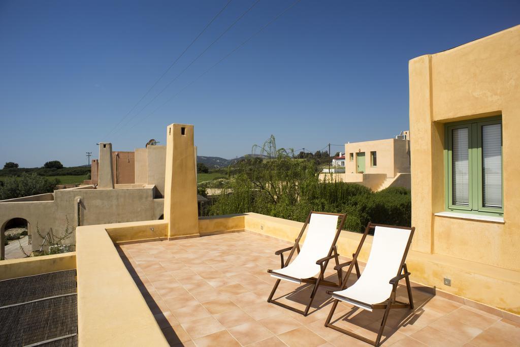 Gennadi Blue Sky Villas ภายนอก รูปภาพ