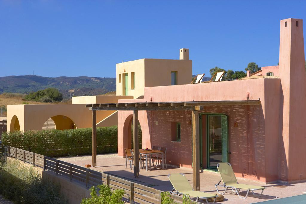 Gennadi Blue Sky Villas ภายนอก รูปภาพ