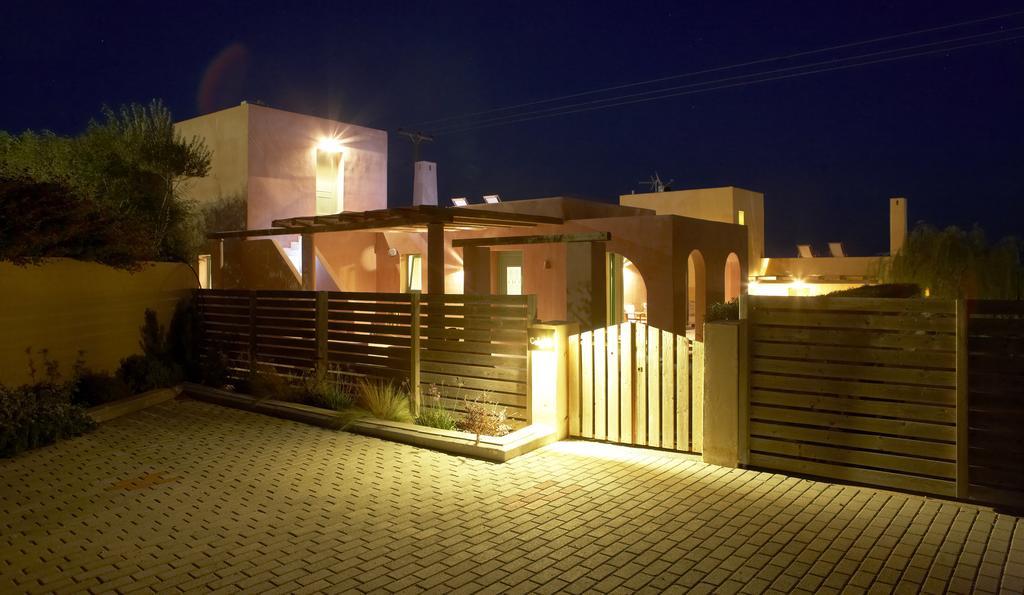 Gennadi Blue Sky Villas ภายนอก รูปภาพ